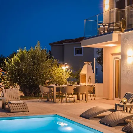 Montagna & Mare فيلة *